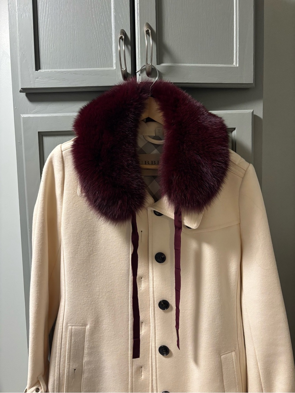Burberry Removable Burgundy Fox Fur Collar
